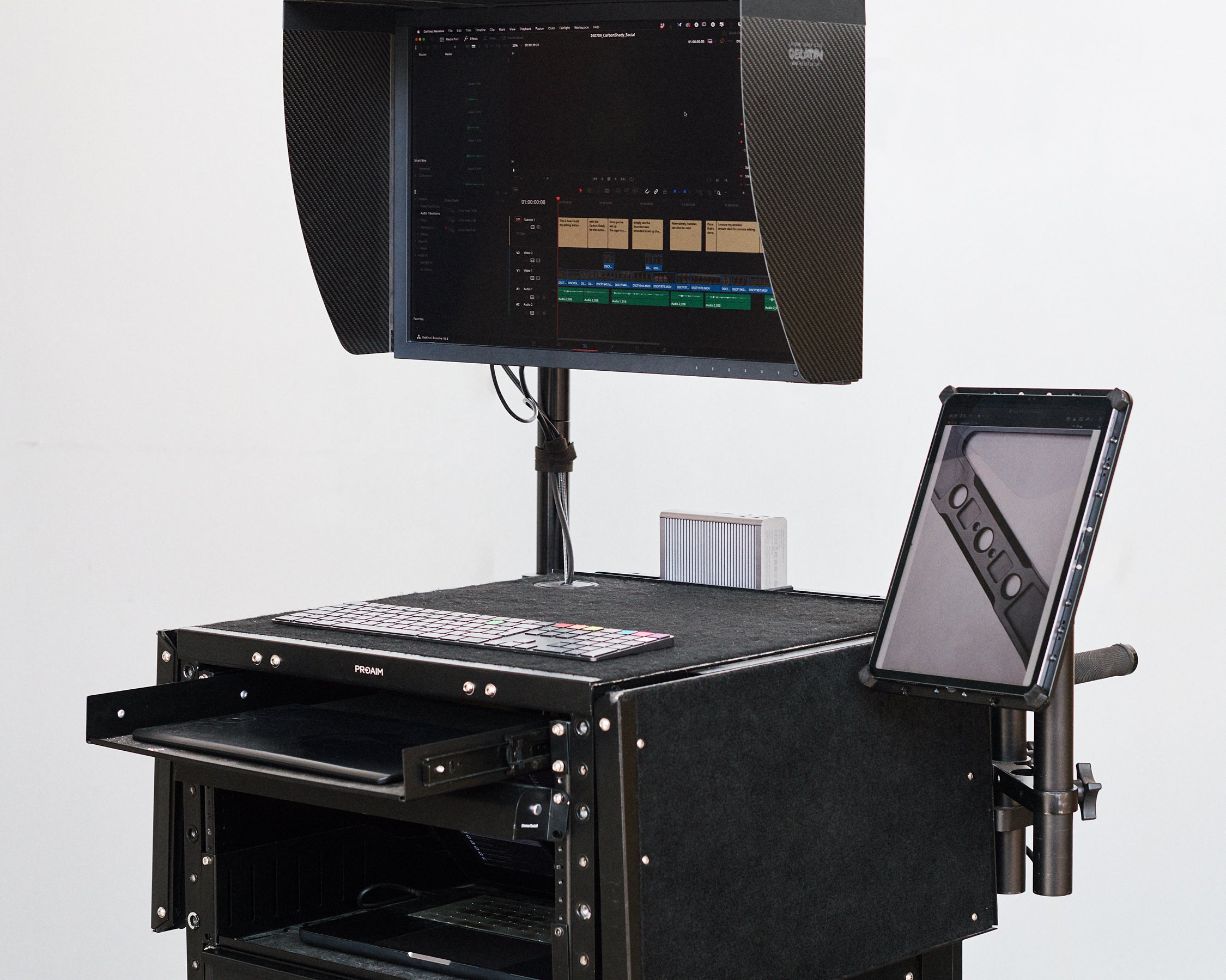 Eizo screen with carbon fibre sun hood mounted in an inovativ deploy type cart