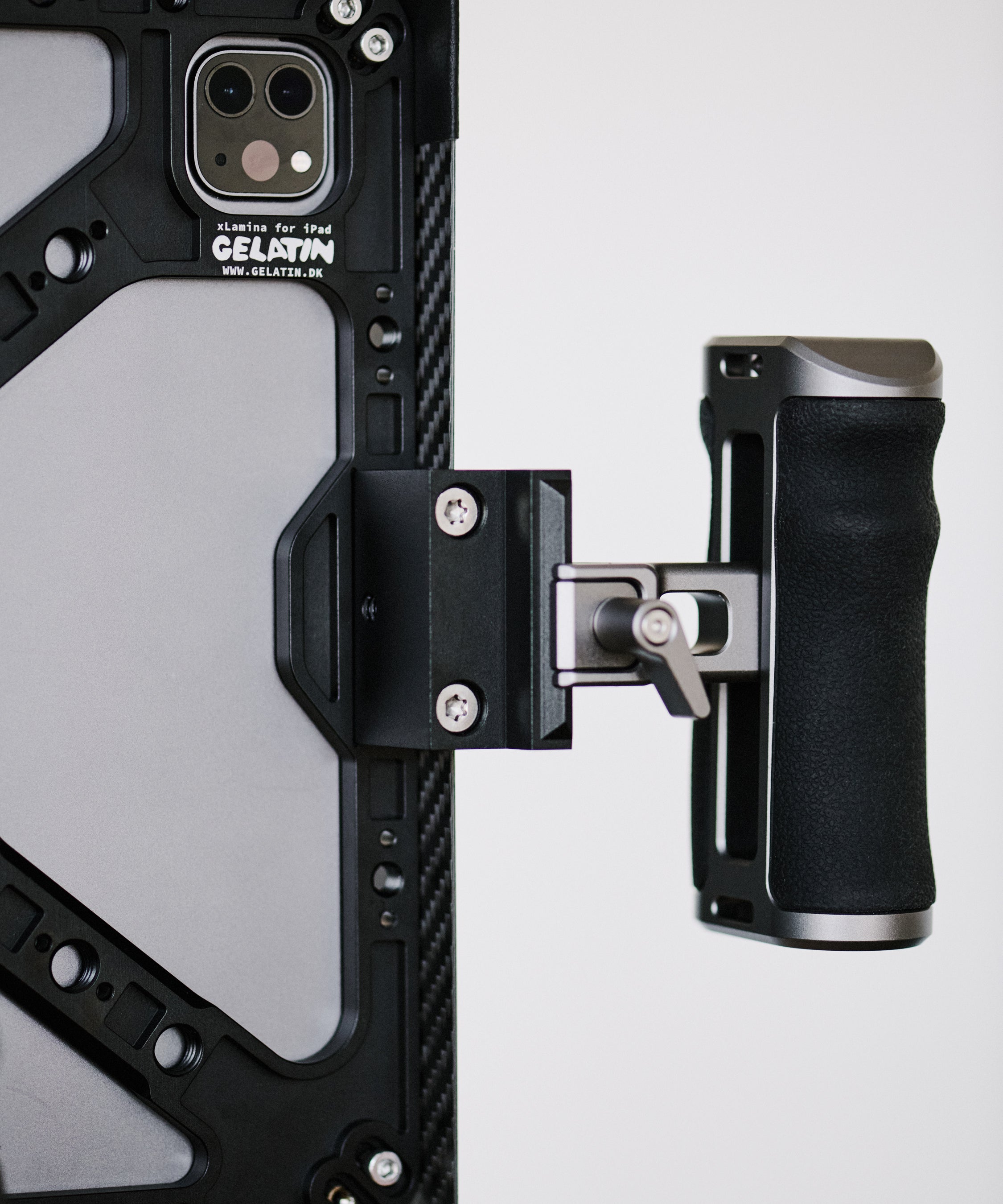 8"-16 screw holes for accessories including v-lock battery and NATO rail with magic arm and NATO rail handles.